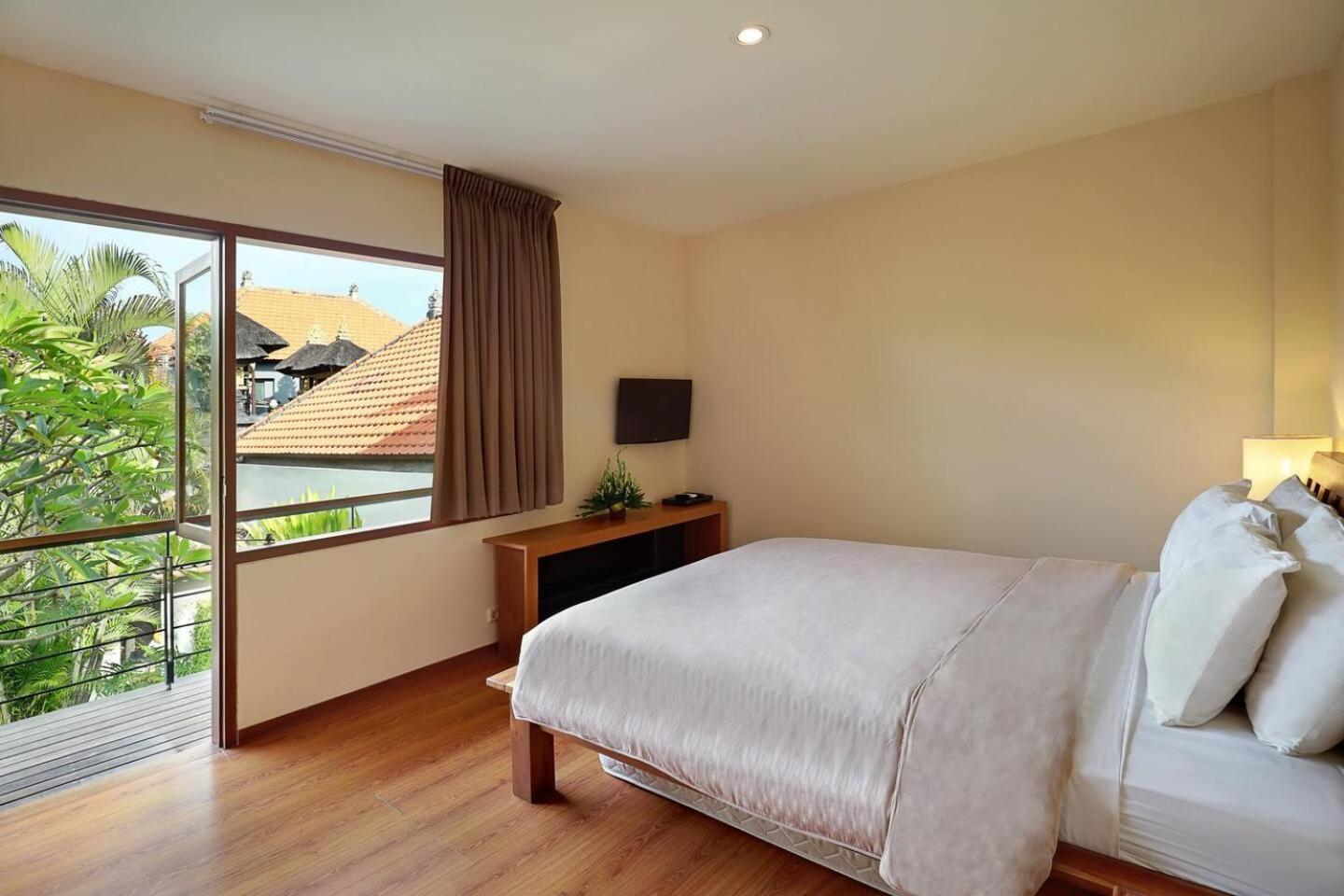 Super Value 4 Bedroom, Walk To Bintang Supermarket Seminyak Buitenkant foto