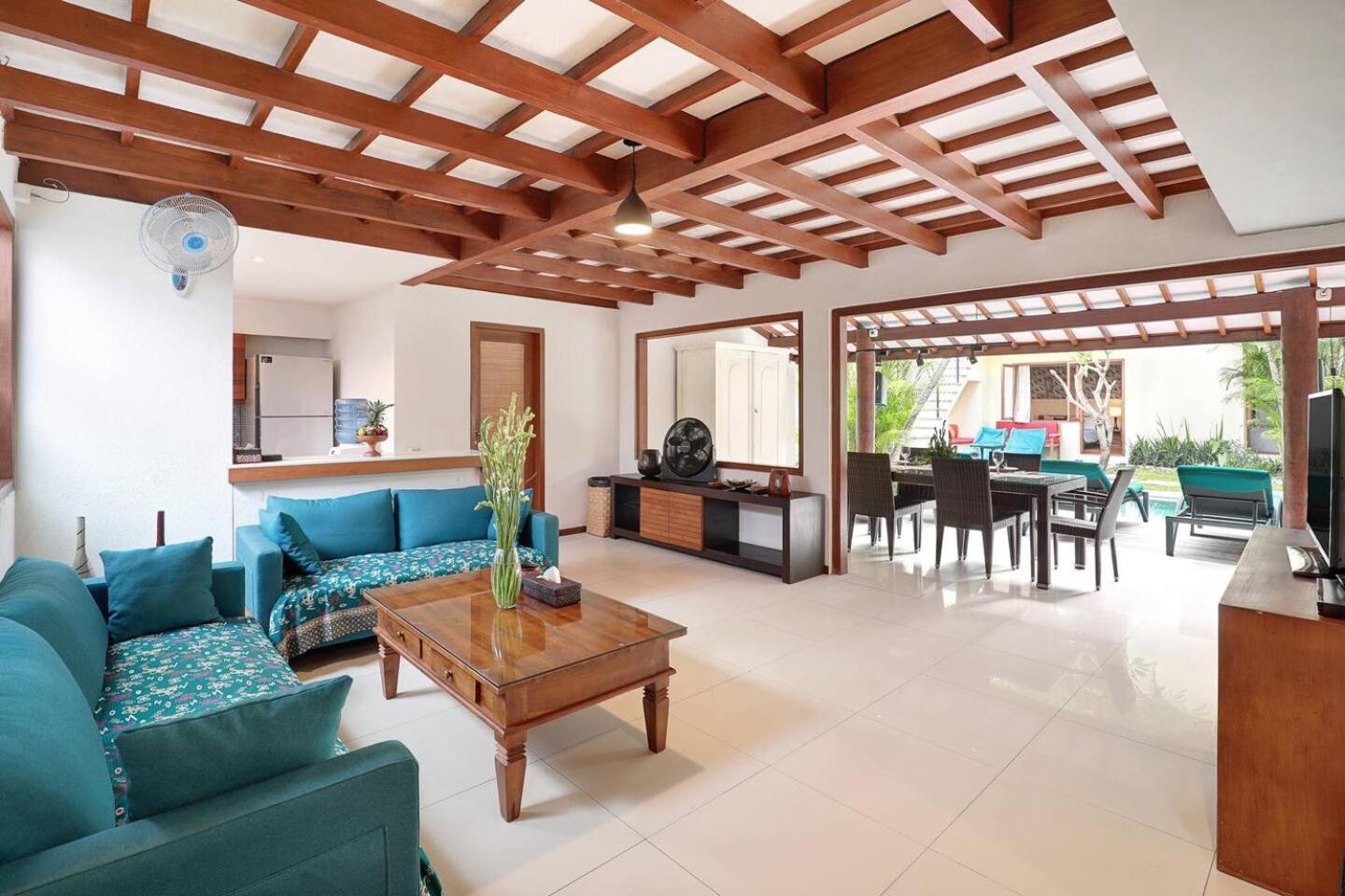Super Value 4 Bedroom, Walk To Bintang Supermarket Seminyak Buitenkant foto